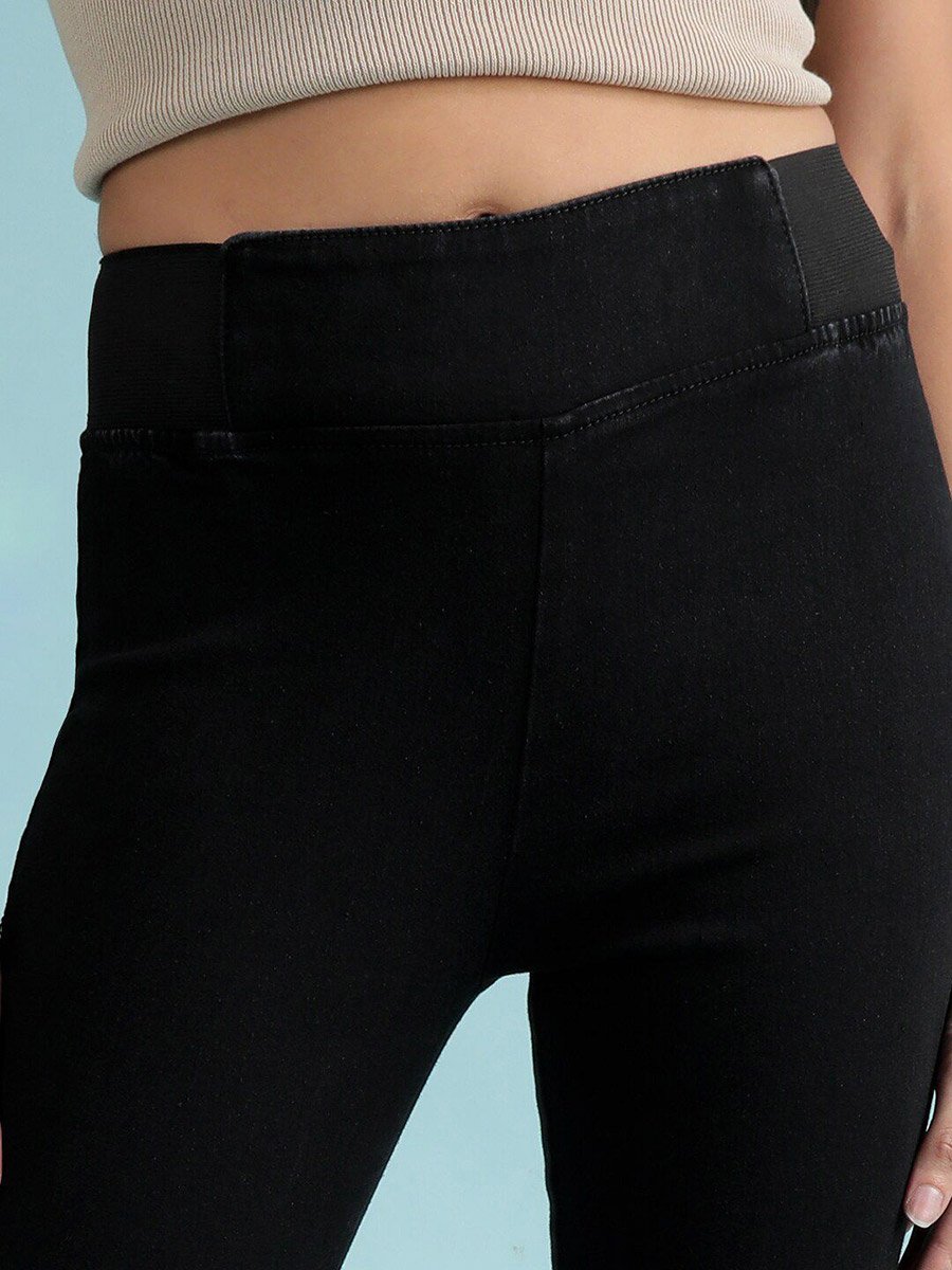 Black Skinny Fit Solid Jeggings