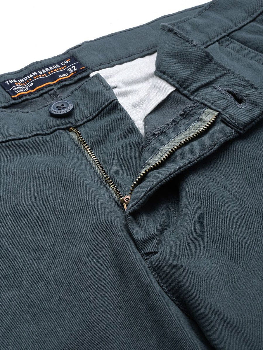 Men Grey Solid Slim Fit Cargo Pants