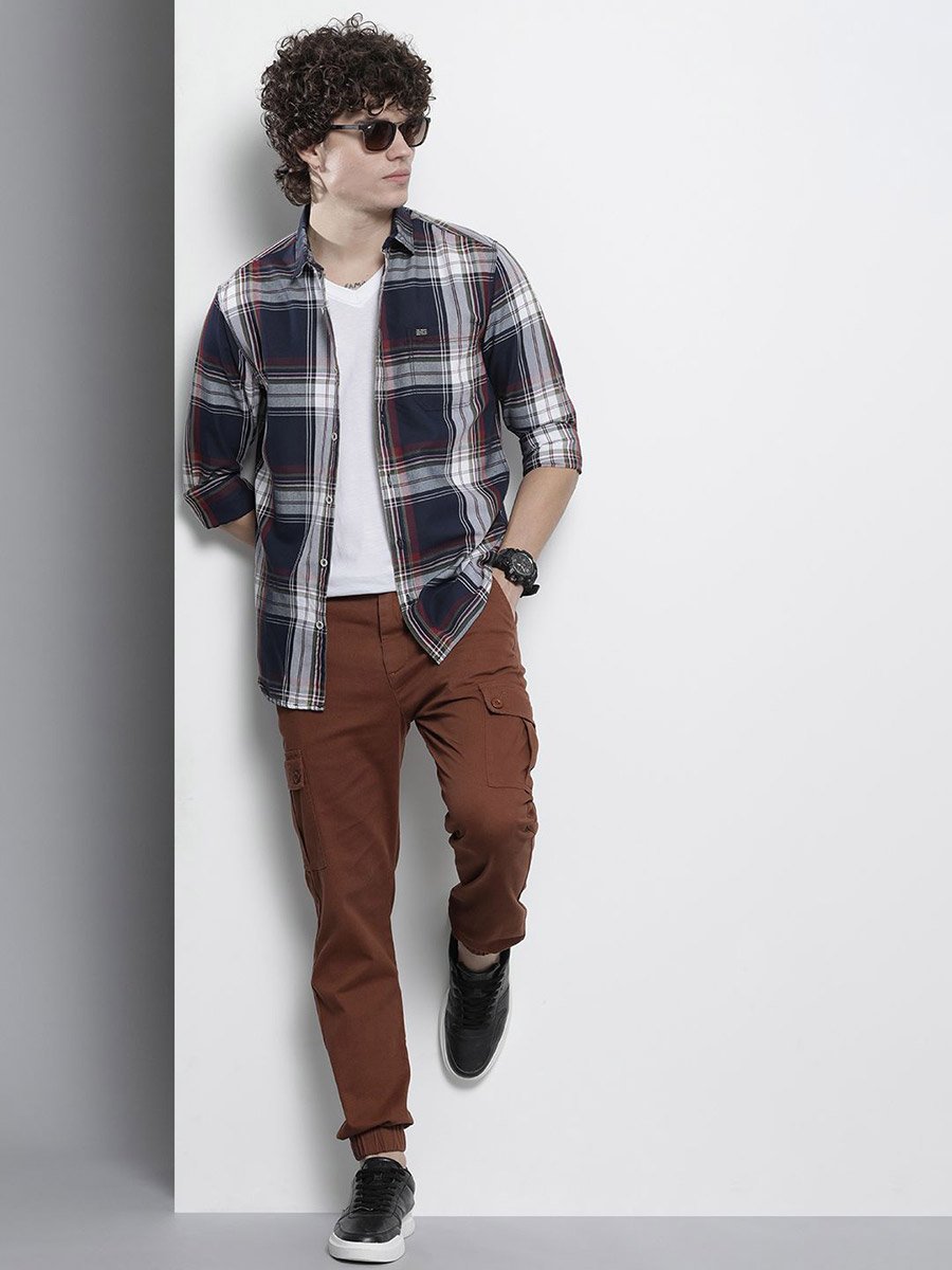 Men Brown Solid Slim Fit Cargo Pants