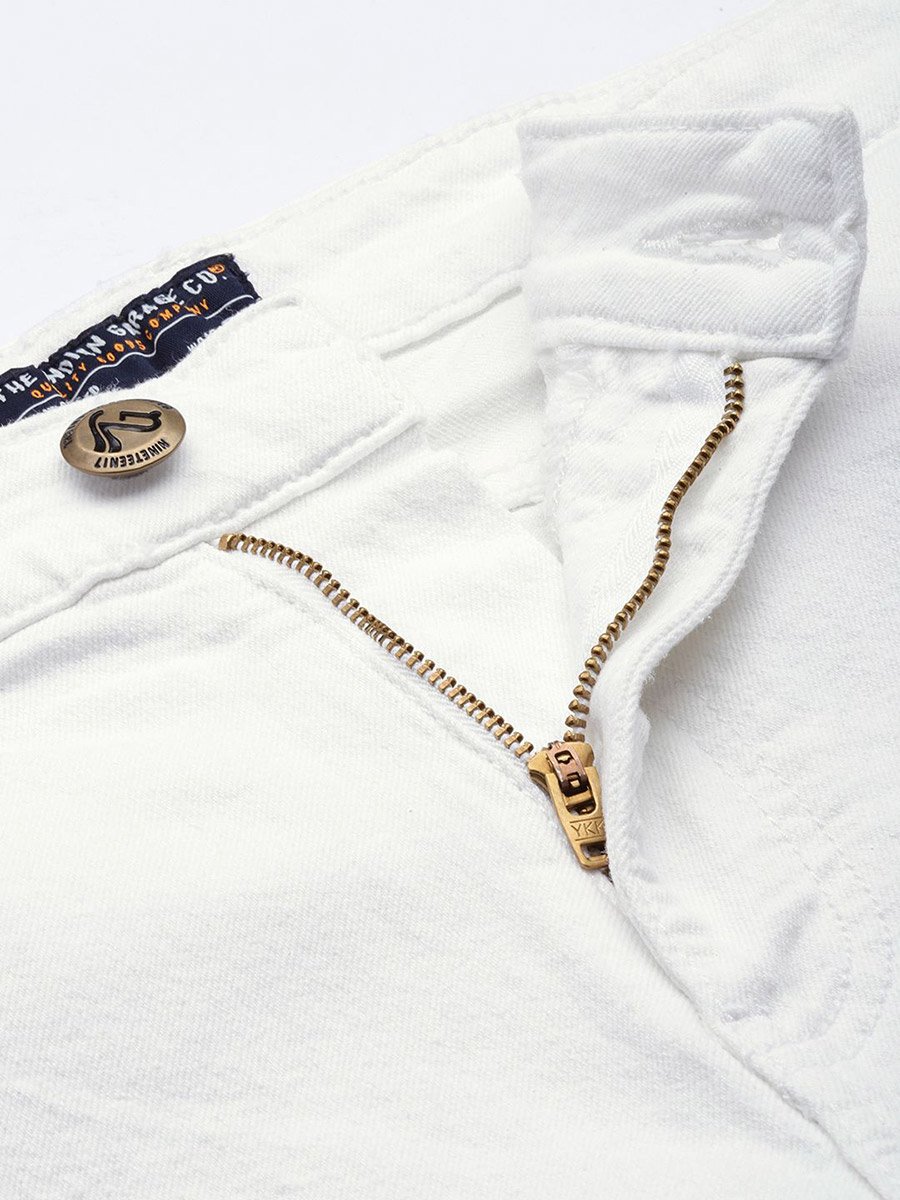 Men White Slim Fit Solid Shorts