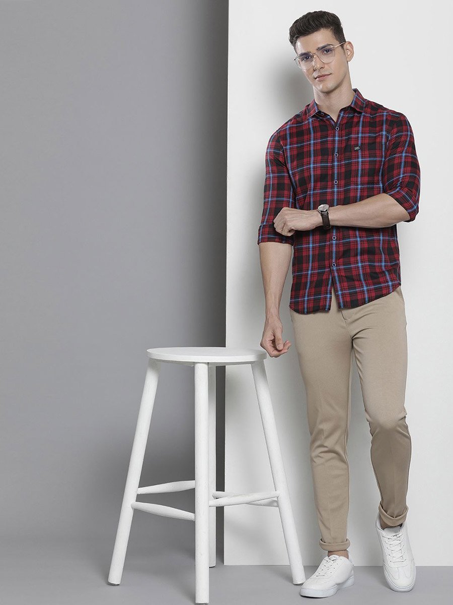 Men Red Plaid Spread Collar Shirt
