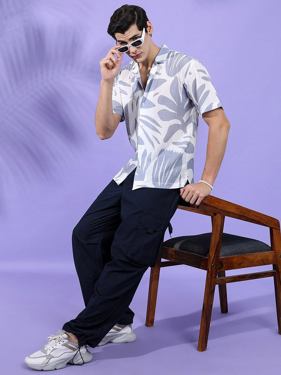 Men Grey Floral Print Relaxed Fit Shirt