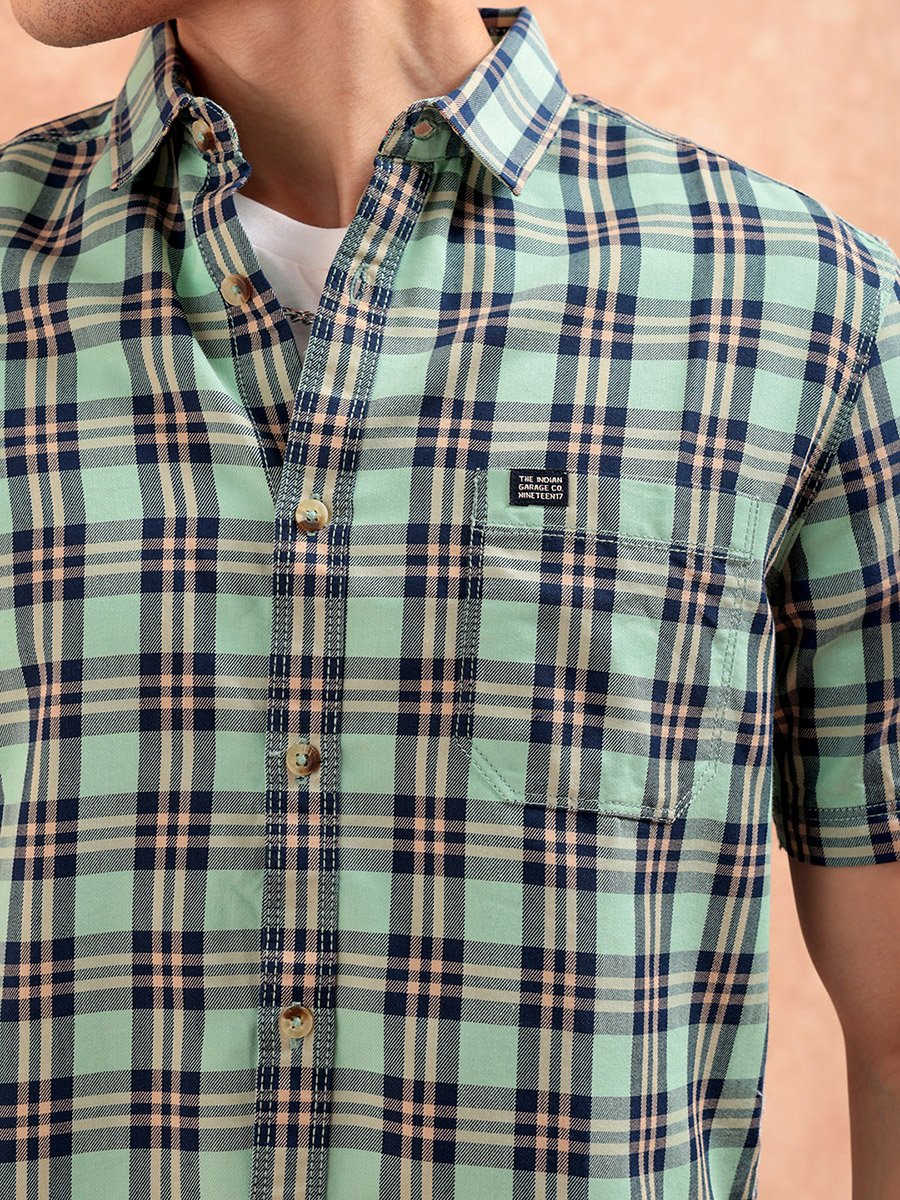 Men Green Checkered Slim Fit Casual Shirt