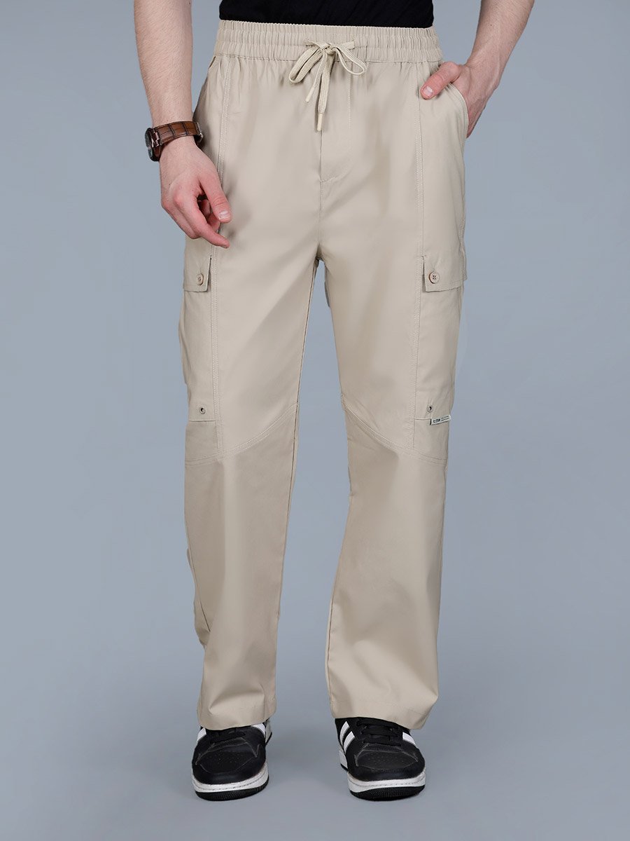 Men Solid Cargo Pants with Drawstring