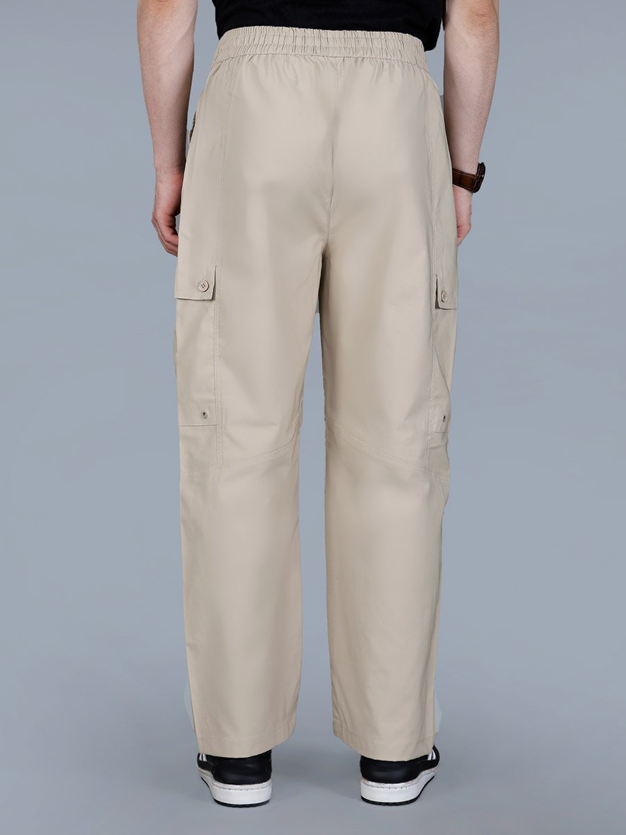 Men Solid Cargo Pants with Drawstring