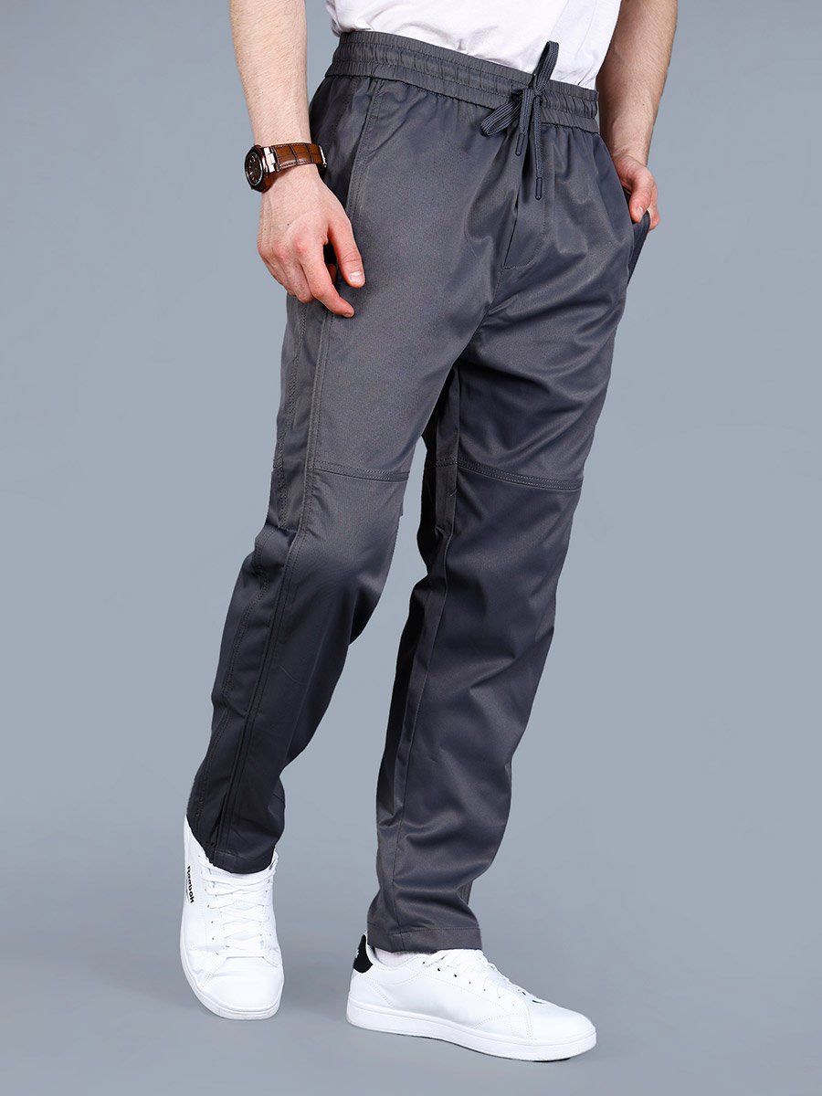 Men Solid Pants with Zip Pocket