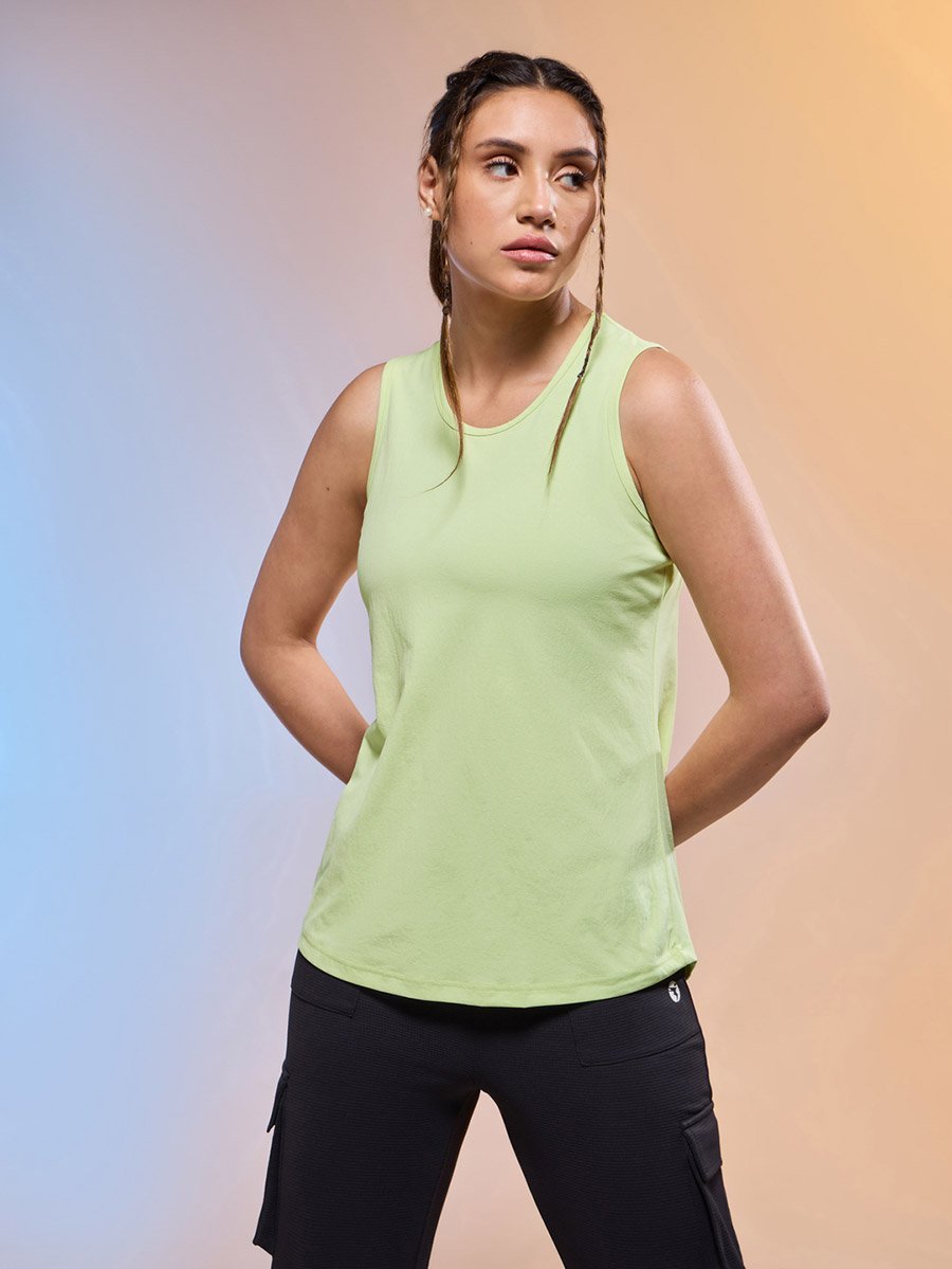 Women Solid Slim Fit Round Neck Tank