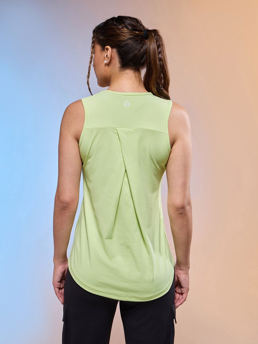Women Solid Slim Fit Round Neck Tank