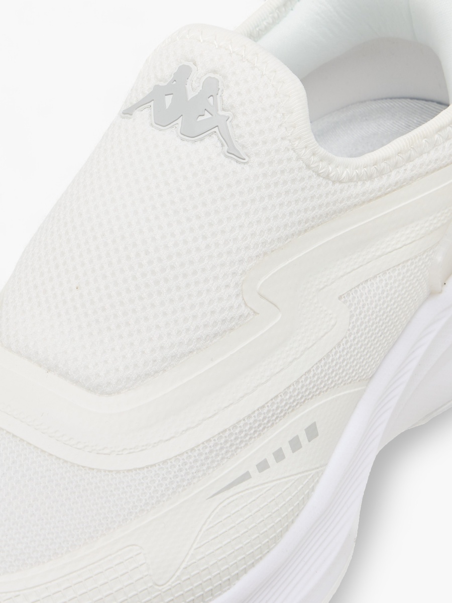 Women Pull Tab Detail Slip-On Sports Shoes