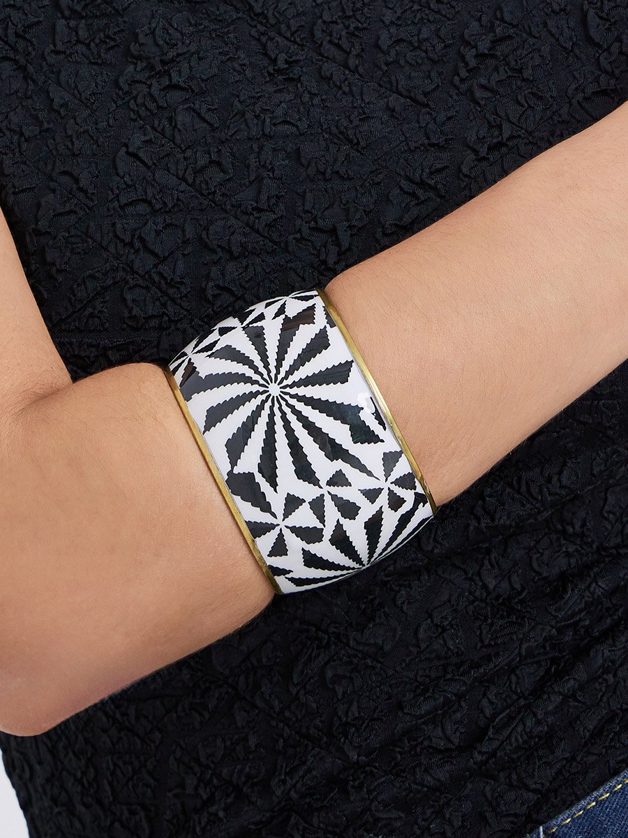 Maze Printed Bangle Bracelet