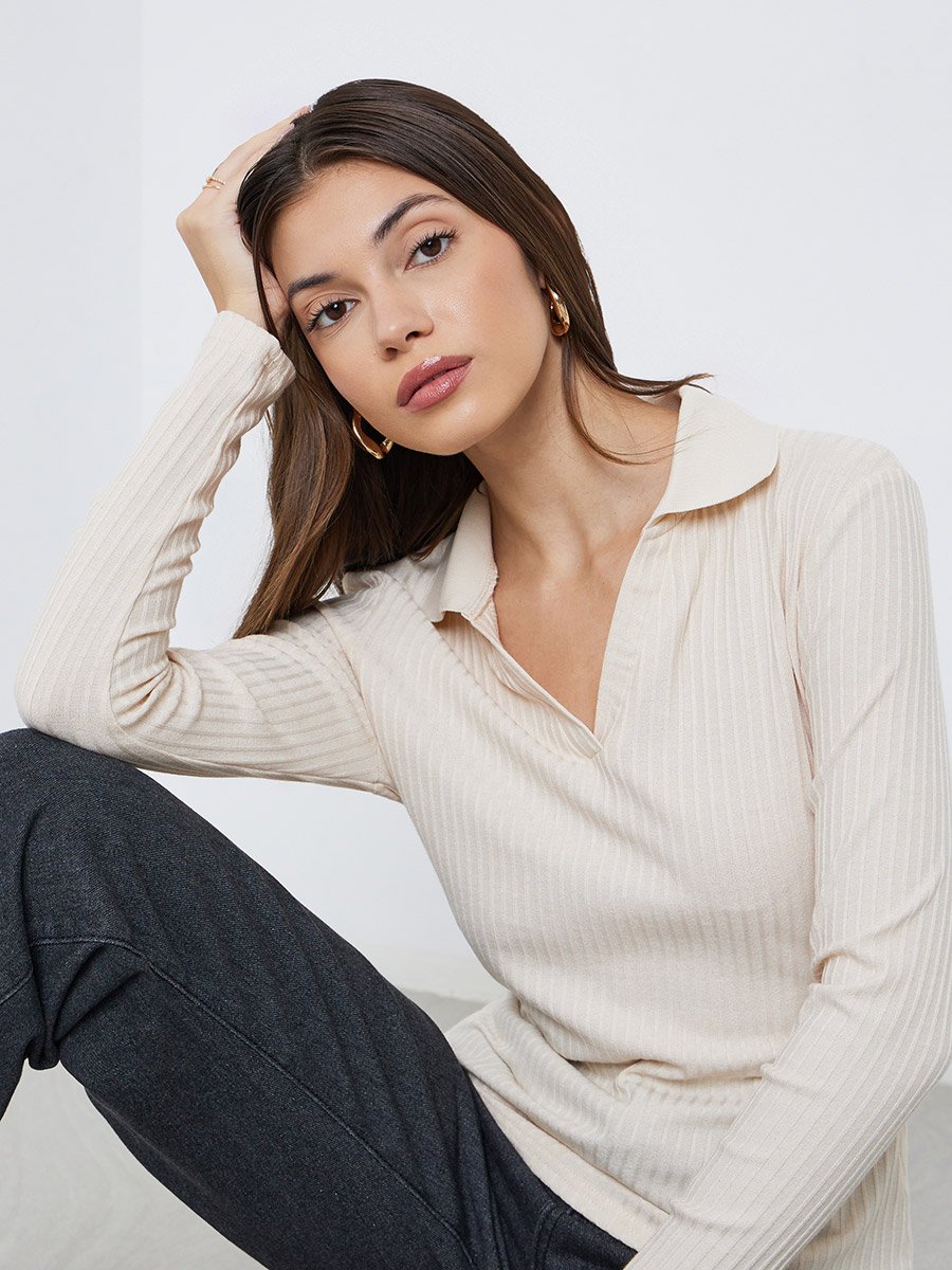 Off White Textured Knit Top with Open Collar