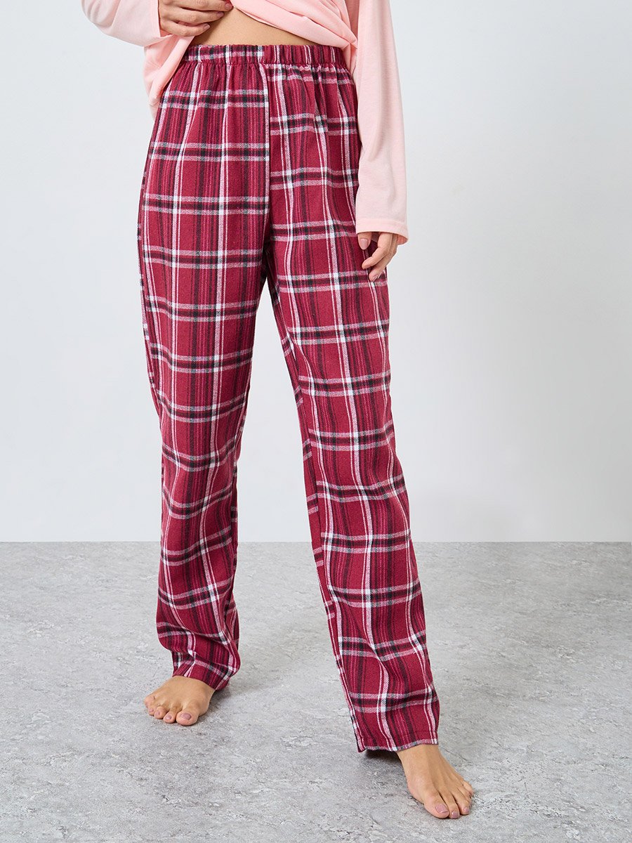 Solid Long Sleeves T-Shirt and Checked Pyjama Set