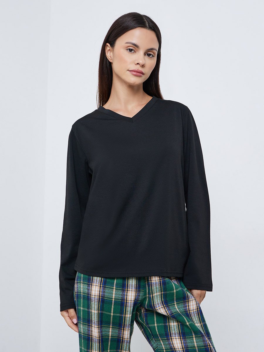 Solid Long Sleeves T-Shirt and Checked Pyjama Set