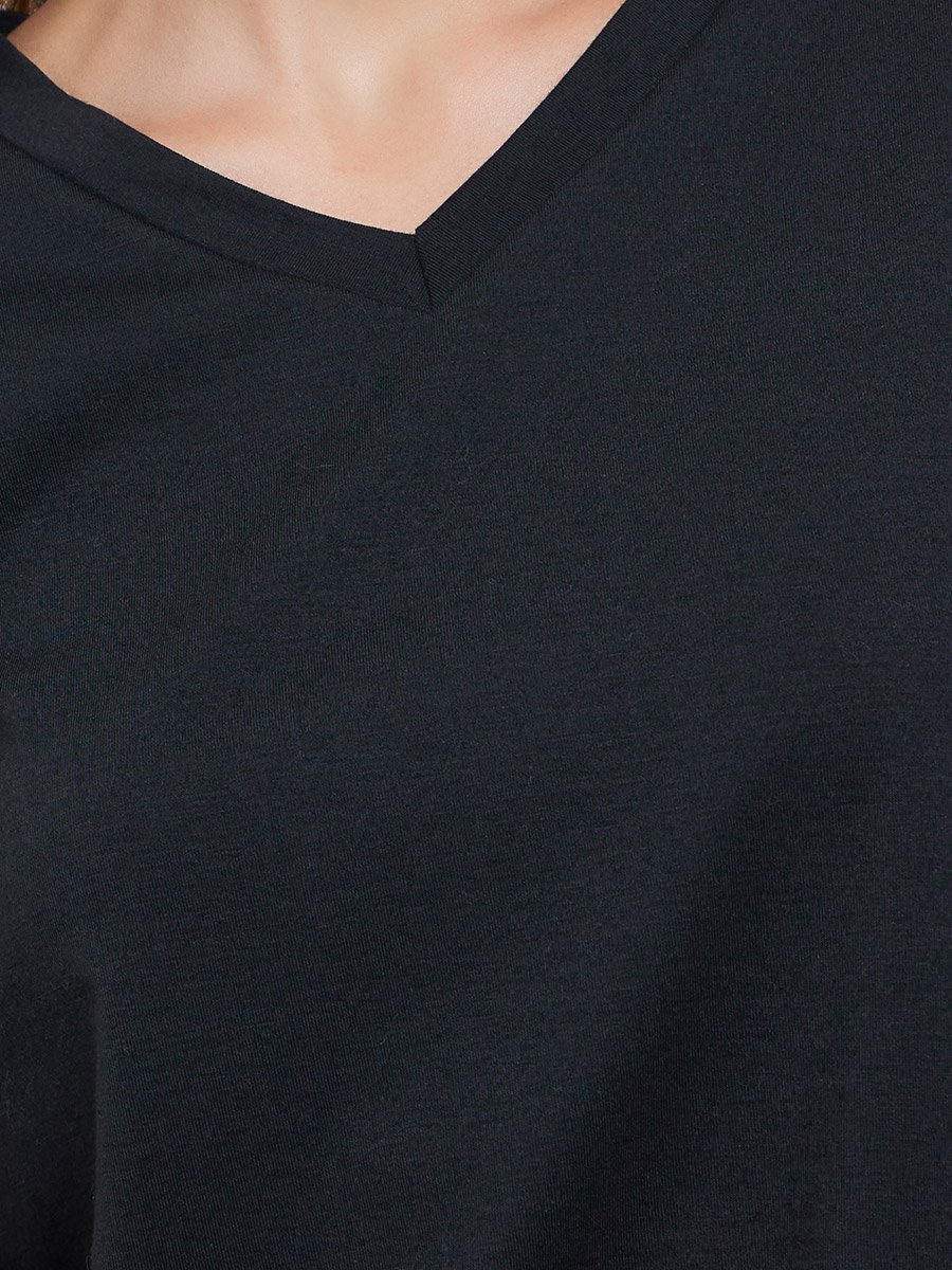 Solid Long Sleeves T-Shirt and Checked Pyjama Set