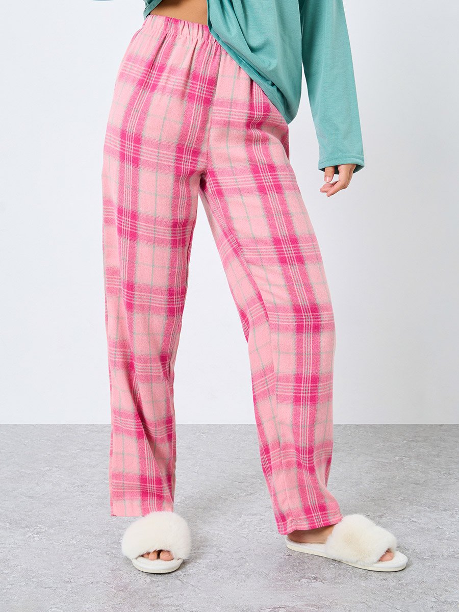 Solid Long Sleeves T-Shirt and Checked Pyjama Set