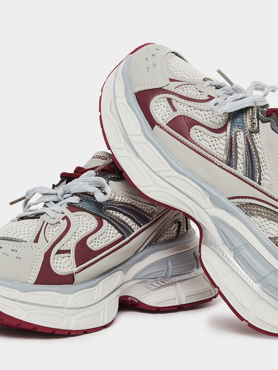Women Textured Panel Sporty Sneakers