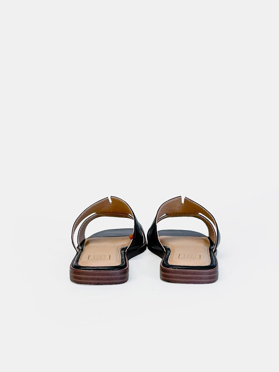 Dory Black Flat Sandals