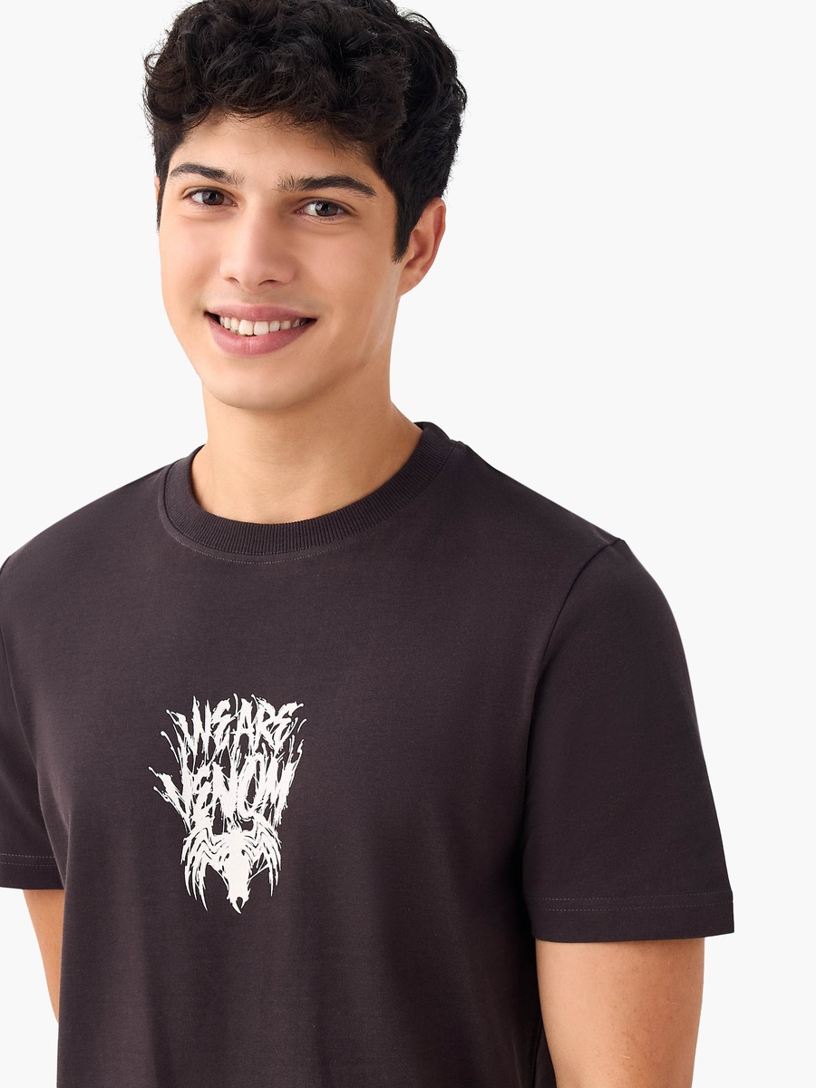 Venom Print T-Shirt with Crew Neck