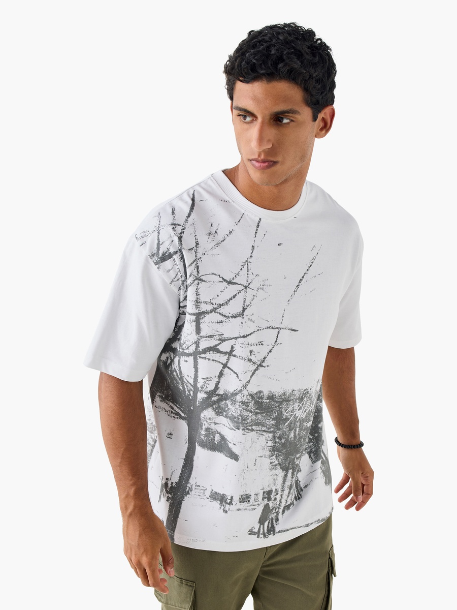 Graphic Print T-Shirt with Crew Neck