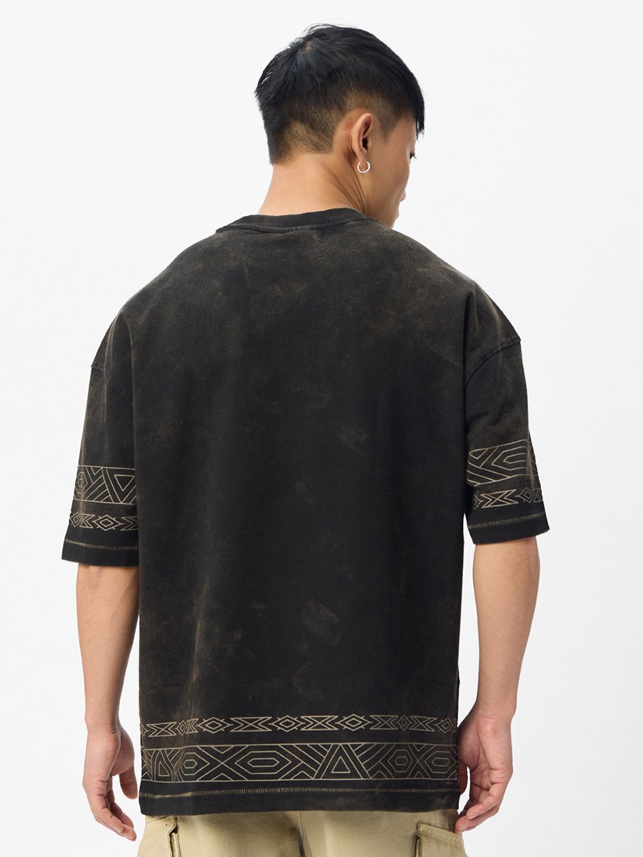 Men Black Embroidered Compass Oversized T-Shirt