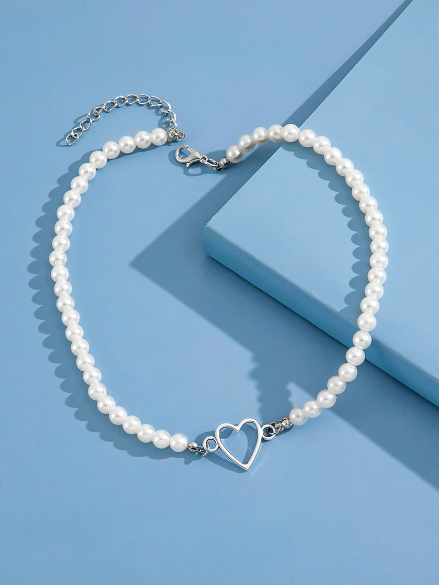 Faux Pearl and Heart Decor Necklace