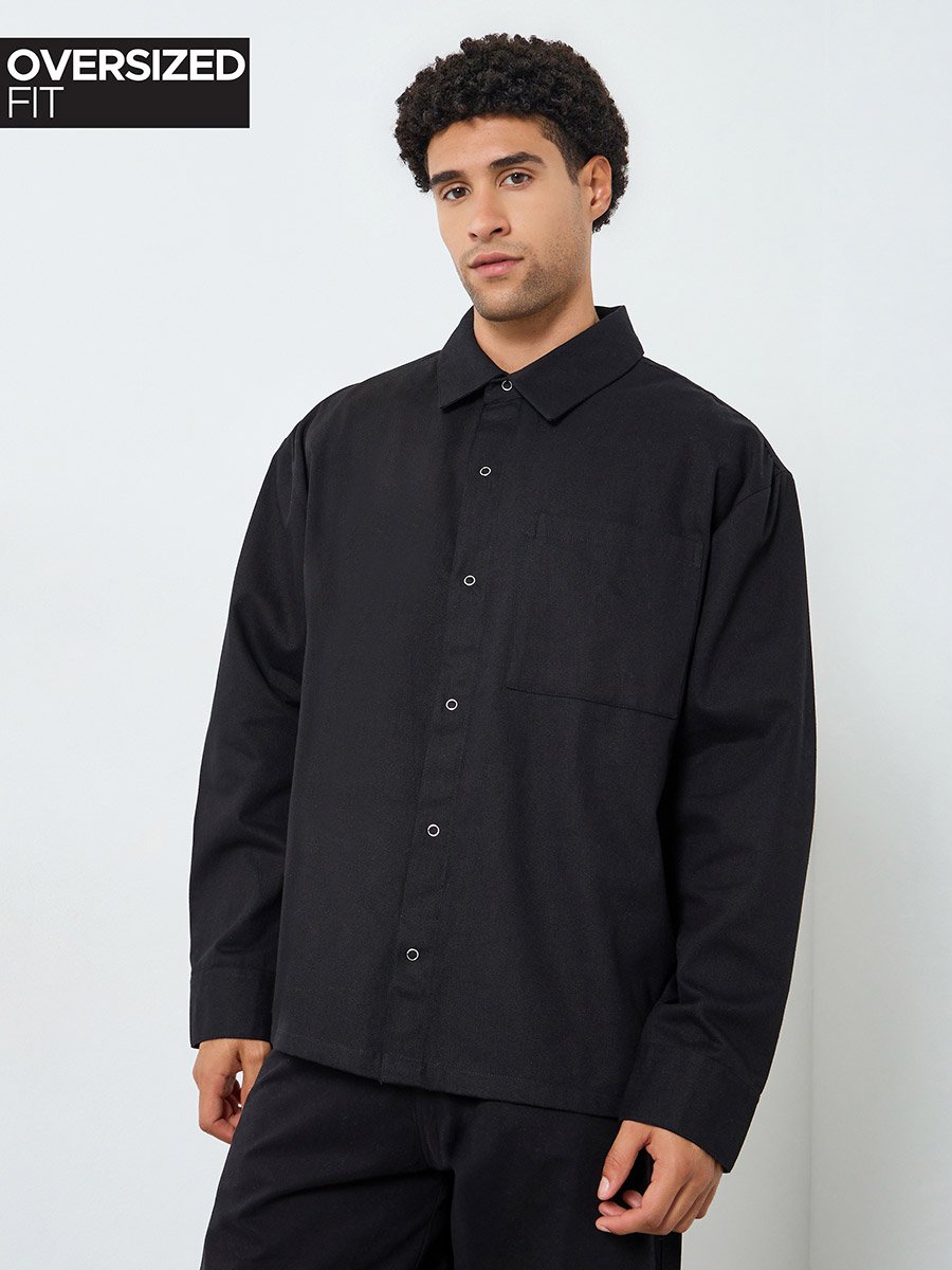 Men Black Oversized Spread Collar Shirt