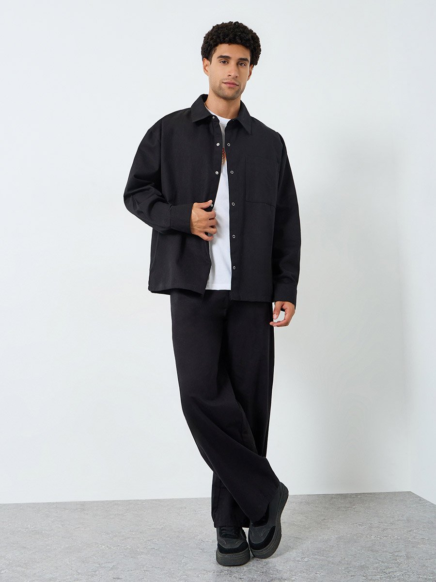 Men Black Oversized Spread Collar Shirt