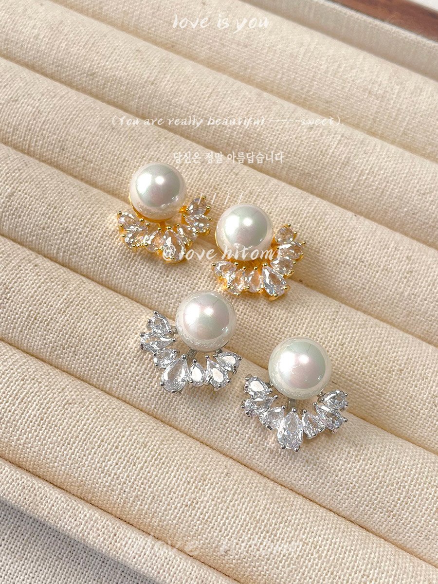 Gold Faux Pearl Decor Stud Earrings