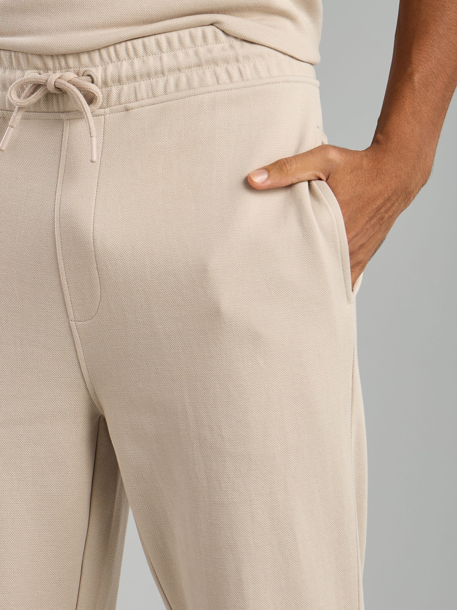 Plain Joggers with Drawstring Closure
