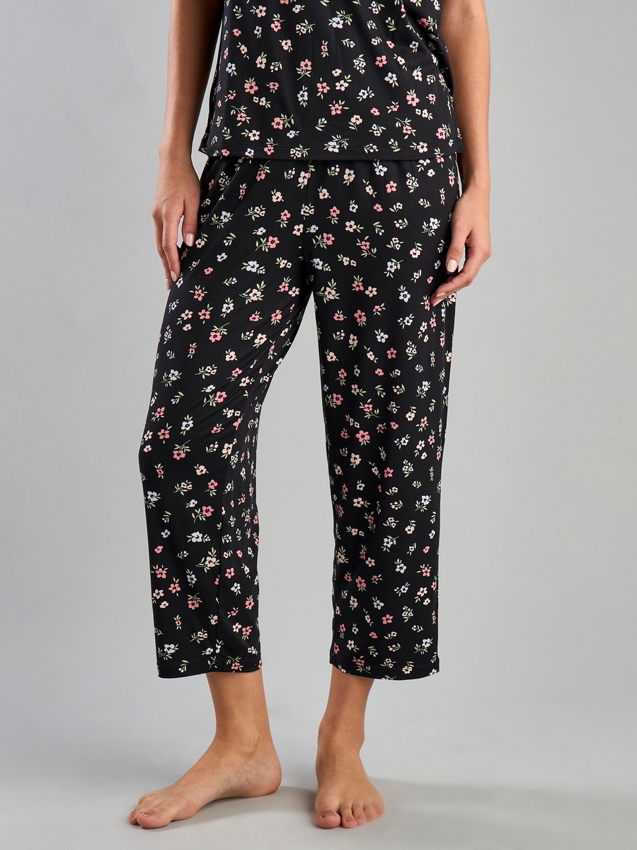 All-Over Daisy Print Pyjama Set