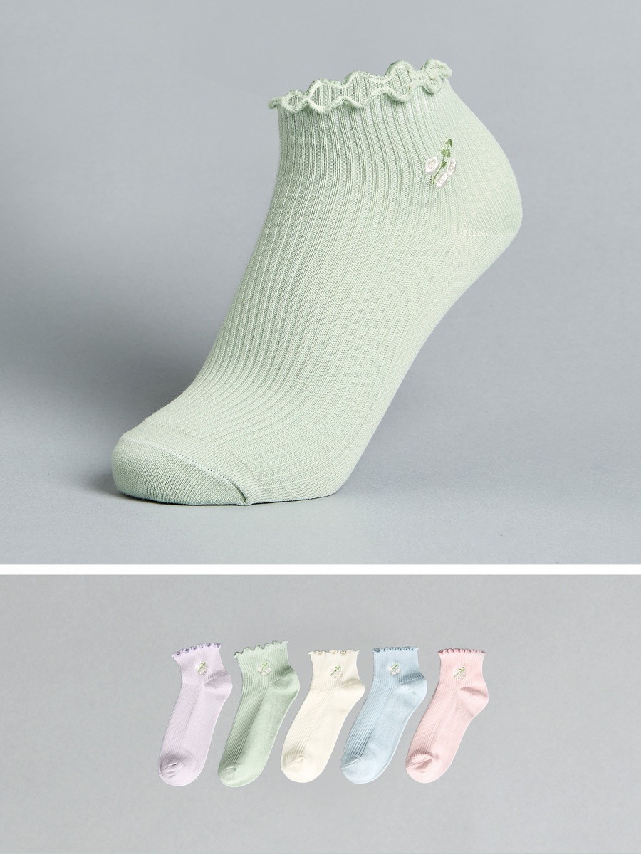 Pack of 5 - Embroidered Socks with Scalloped Hem