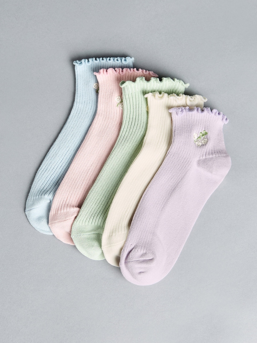 Pack of 5 - Embroidered Socks with Scalloped Hem