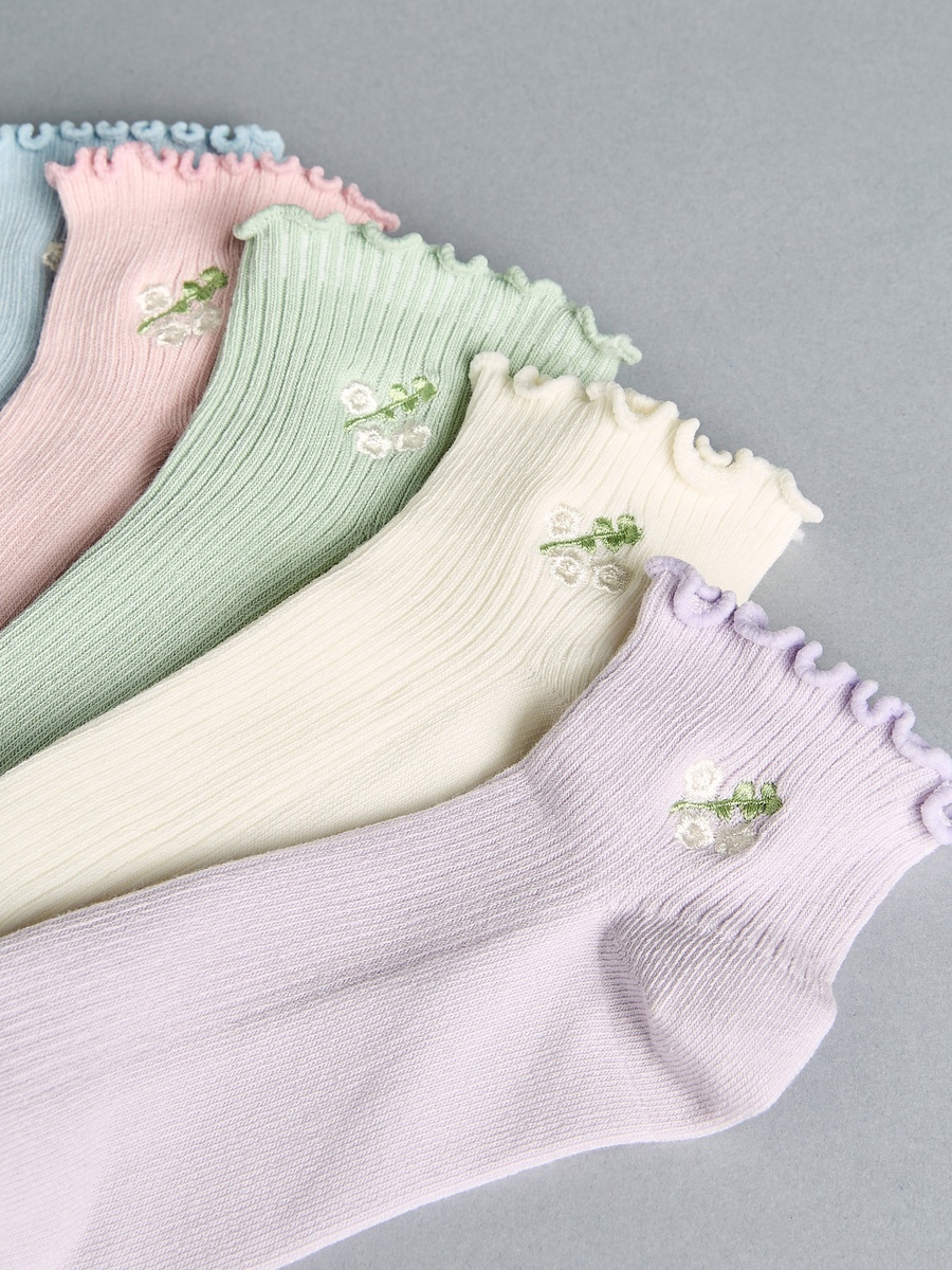 Pack of 5 - Embroidered Socks with Scalloped Hem