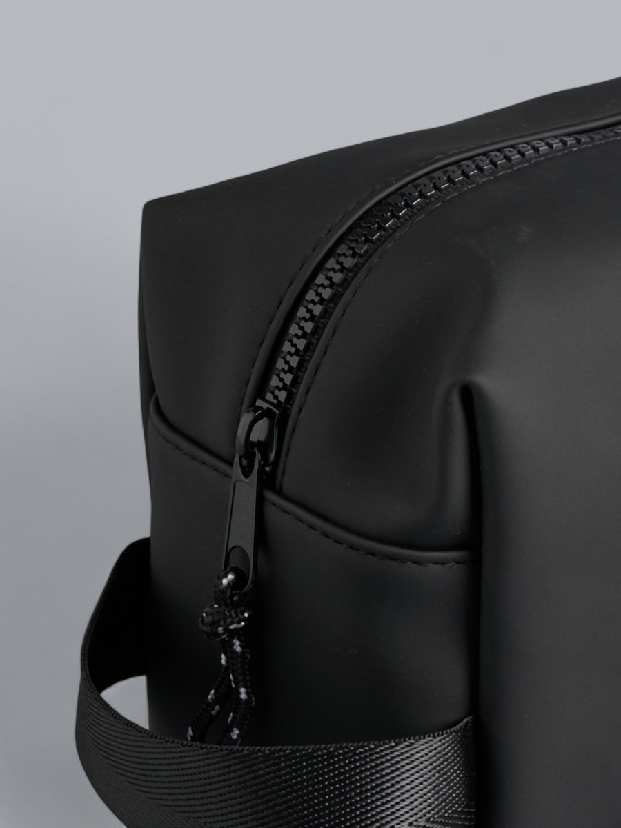 Plain Pouch with Zip Closure