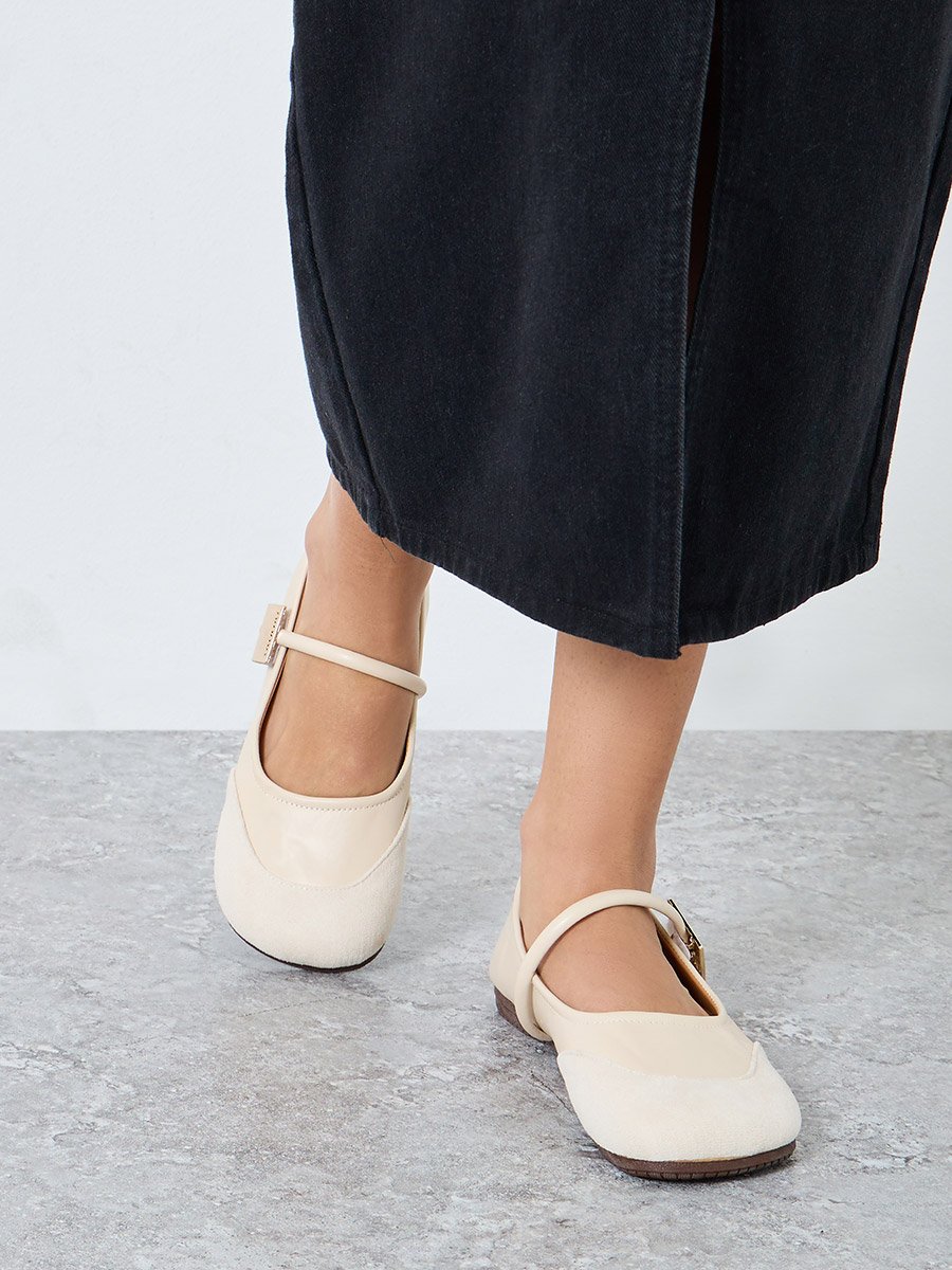Round Toe Metal Buckle Strap Flat Shoes