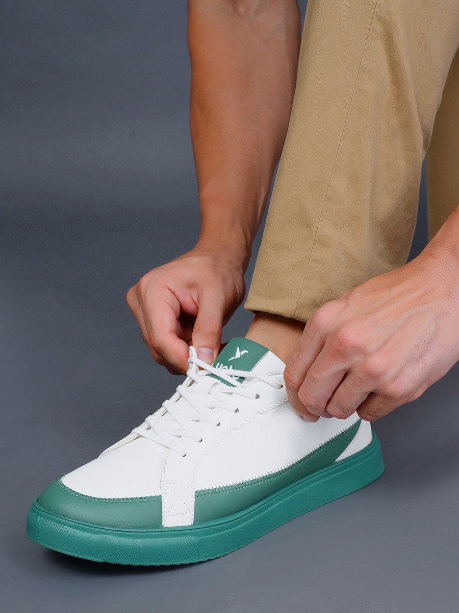 Men Contrast Panel Casual Sneakers