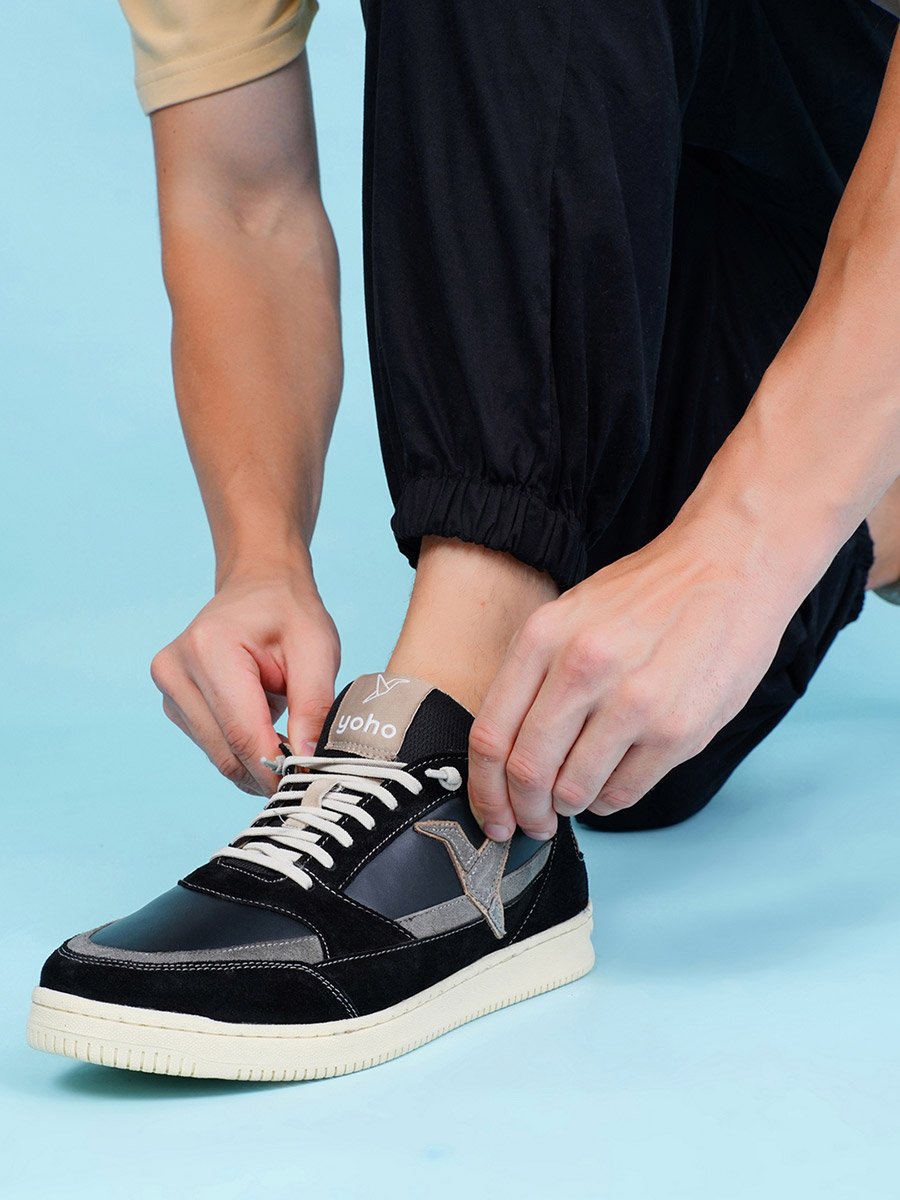 Men Black Textured Logo Detail Sneakers