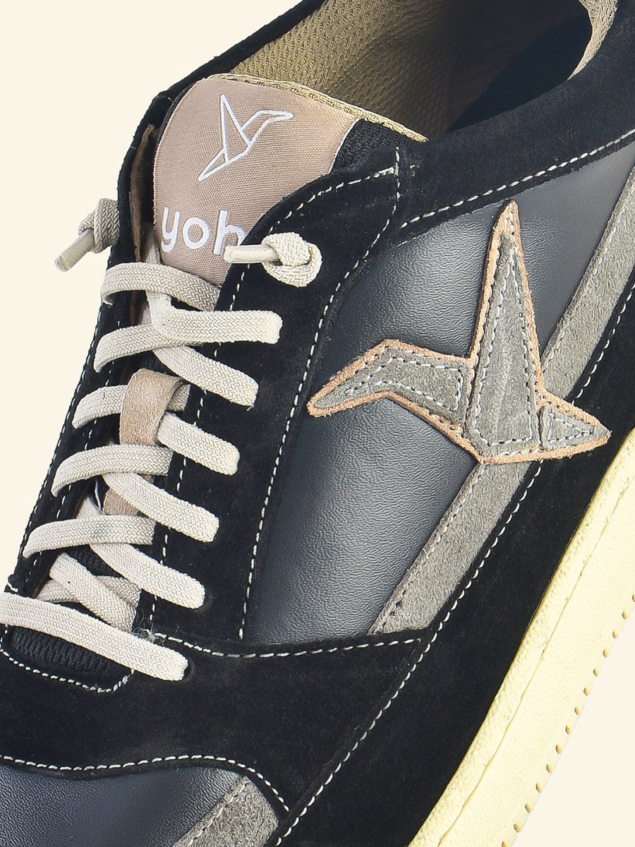 Men Black Textured Logo Detail Sneakers