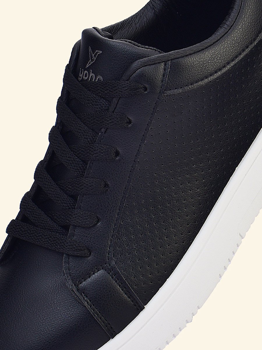Black Solid Lace Up Sneakers