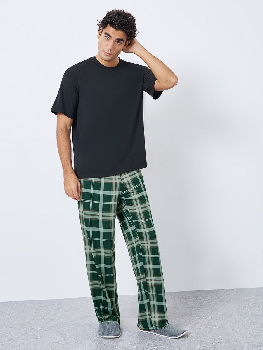 Men Relaxed Fit Solid T-Shirt and Checked Pyjama Set