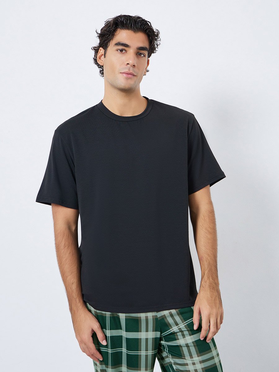 Men Relaxed Fit Solid T-Shirt and Checked Pyjama Set