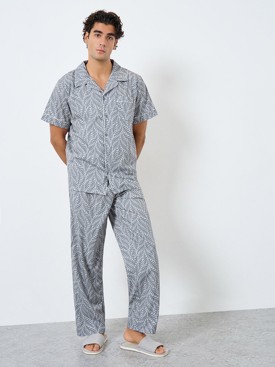 Men Leaf Print Relaxed Fit Shirt and Pyjama Set