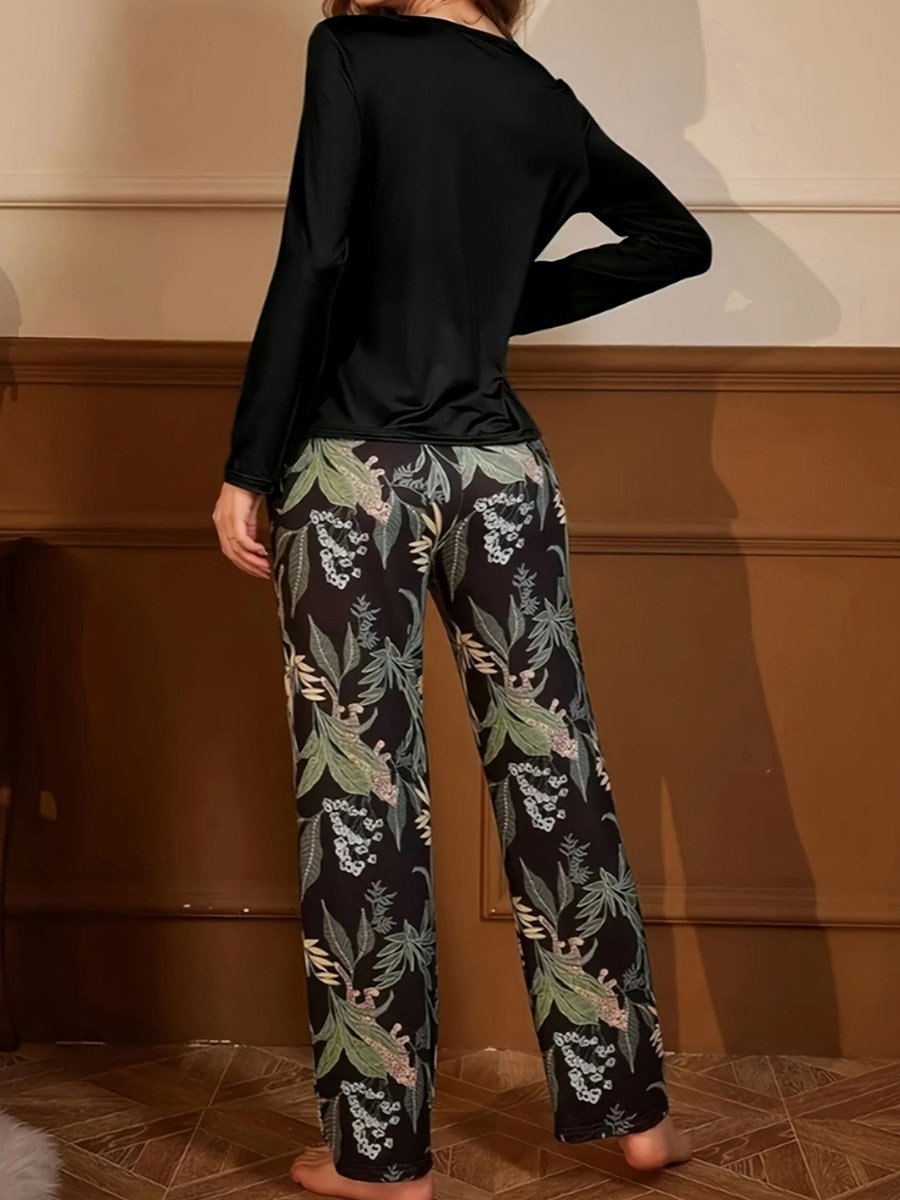 Solid Long Sleeve T-Shirt and Leaf Print Pyjama Set
