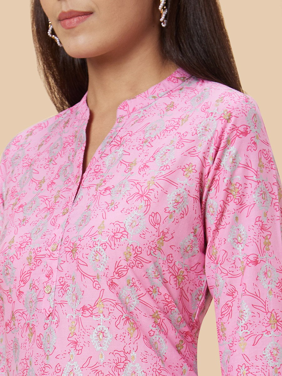 Women Pink Printed Straight Kurta