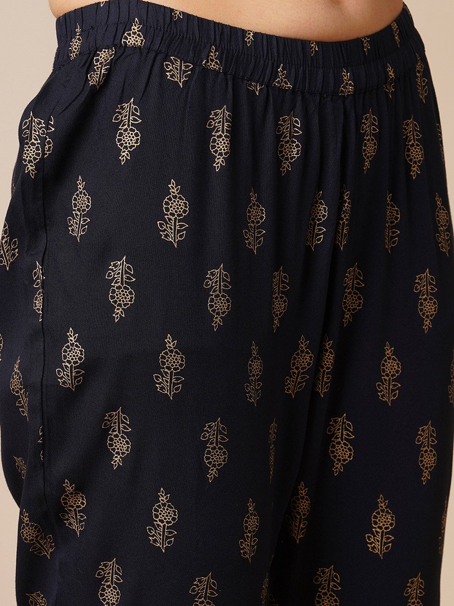 Women Navy Floral Printed Anarkali Kurta with Pants Set
