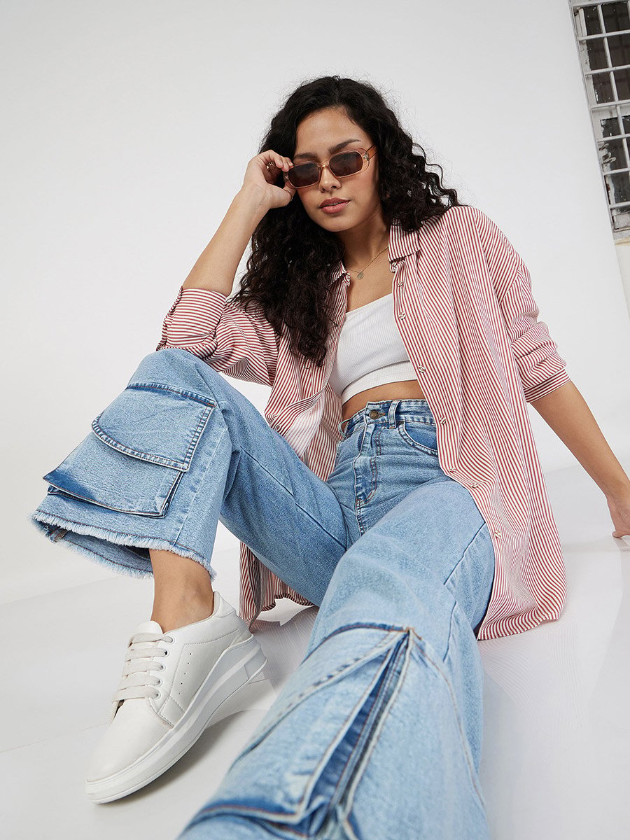 Women Bue High Rise Hem Pocket Detail Straight Jeans