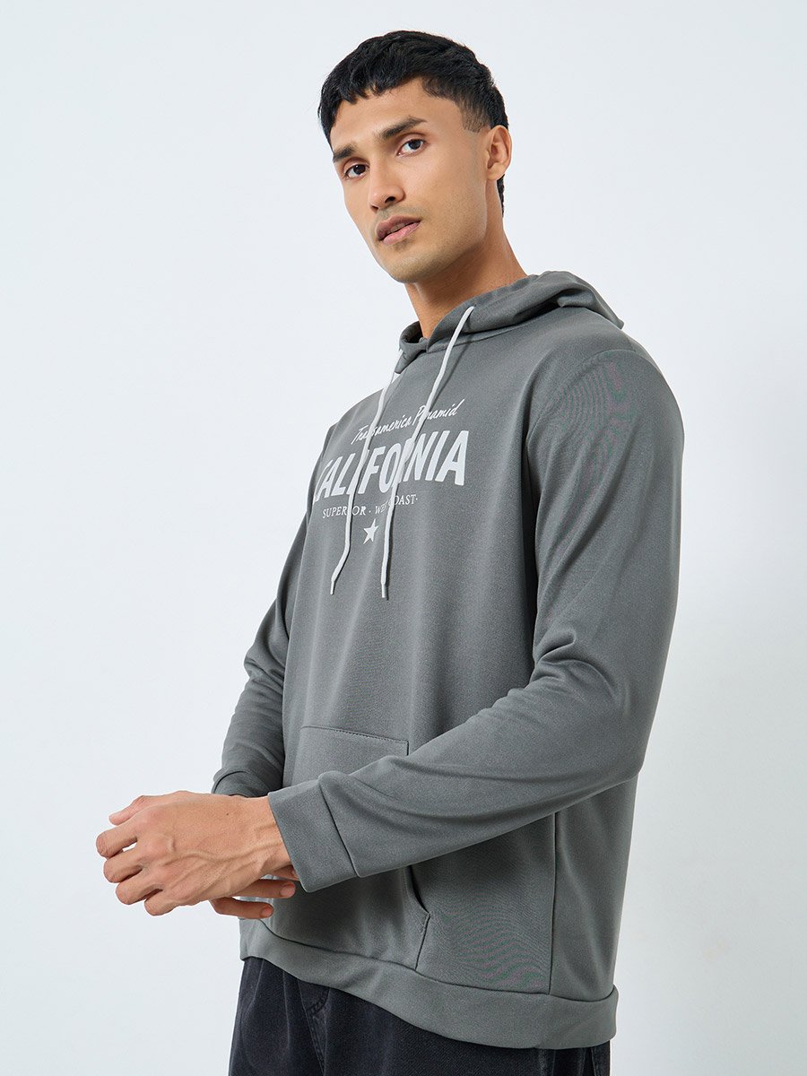 Men Grey Graphic Print Hoodie with Front Pocket