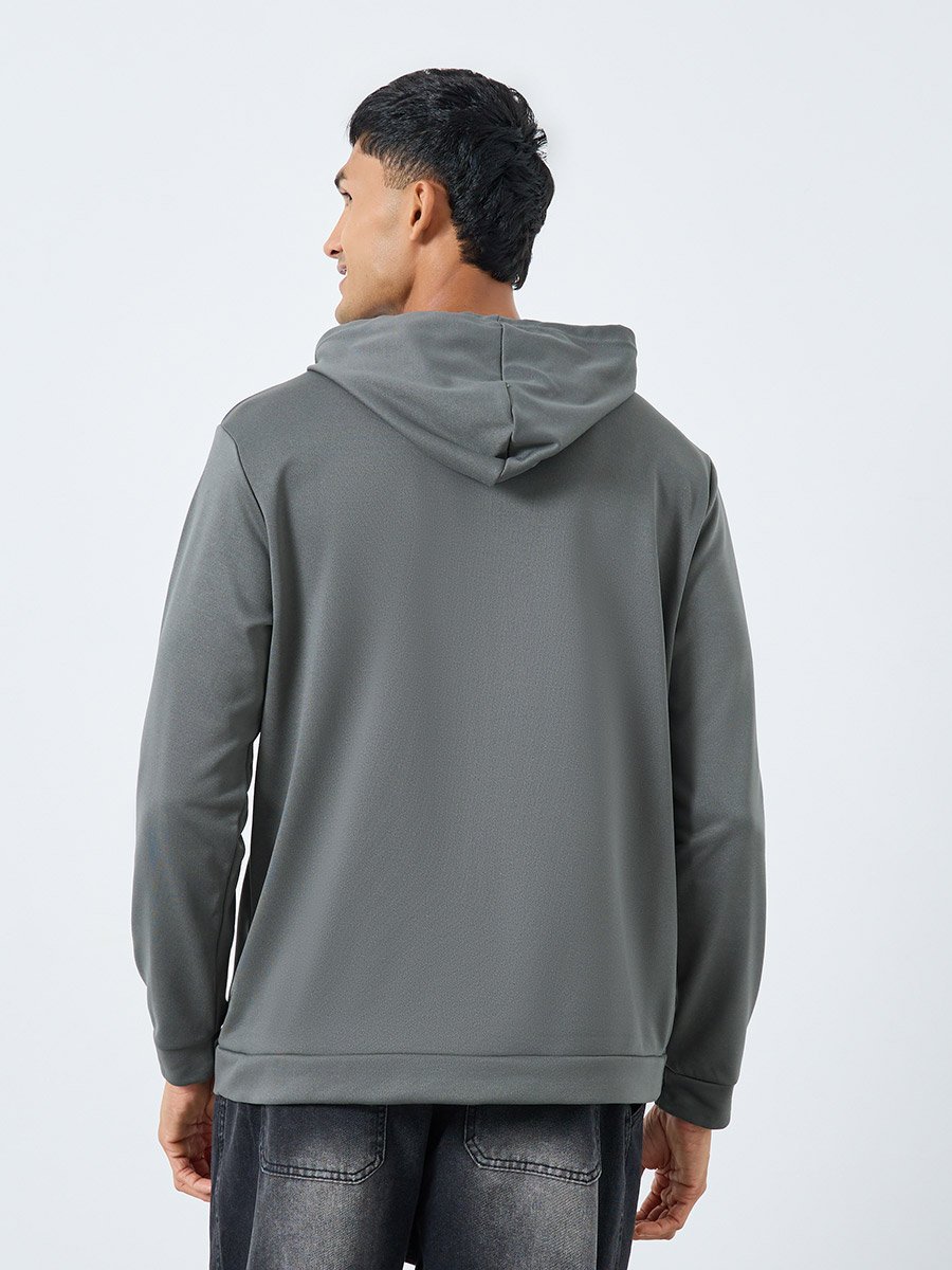 Men Grey Graphic Print Hoodie with Front Pocket