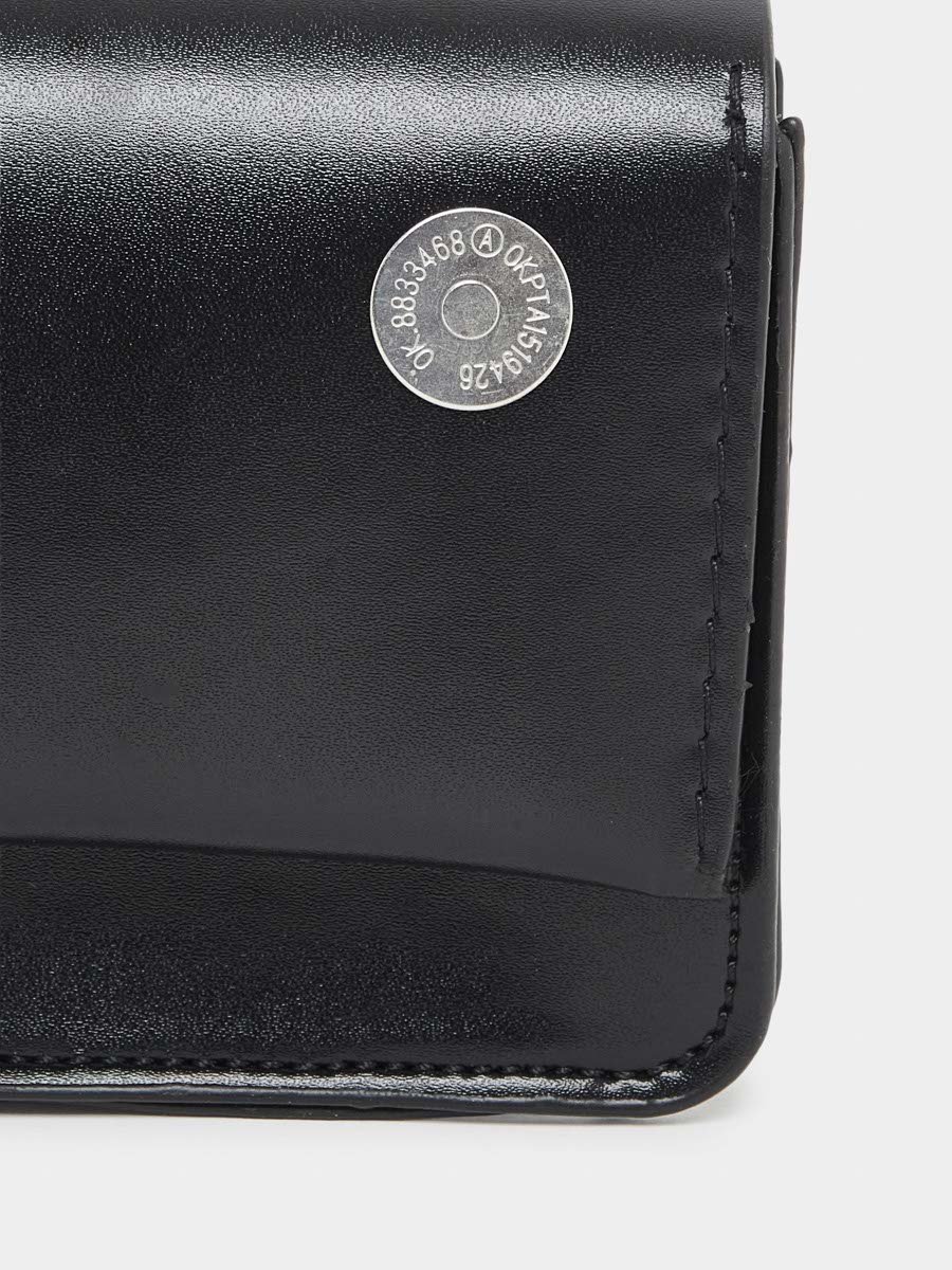 شنطة يد صغيرة بحمالة كتف بنمط سلسلة