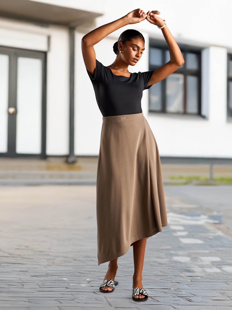 Plain Asymmetric Skirt